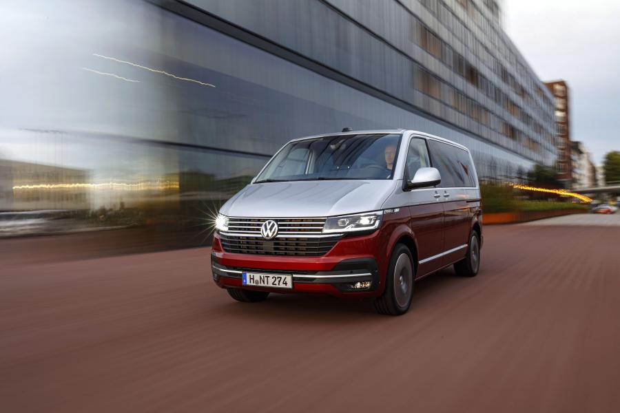  Volkswagen Multivan Bulli (T6.1) 2019 года  (фото 14 из 86)